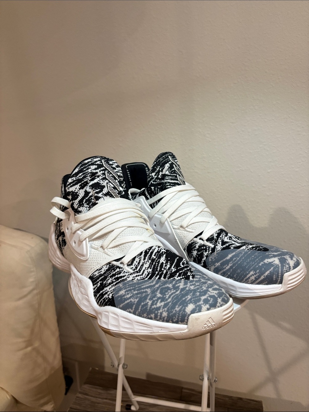 Adidas Harden Vol 4 Cookies Cream Sz 11 Boost